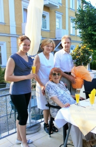 Geburtstag von Frau Prof. Elfriede Ott bei Hotel Hotwagner